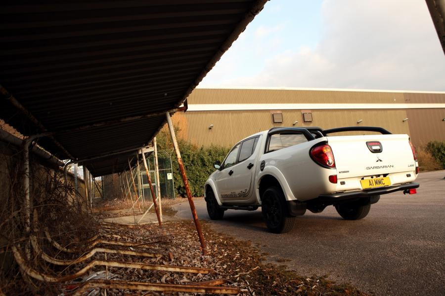  Mitsubishi L200 Black Barbarian 2012 года  (UK) (фото 60 из 68)